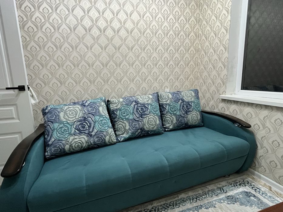 Диван сатылады бағасы 100000тг почти новые