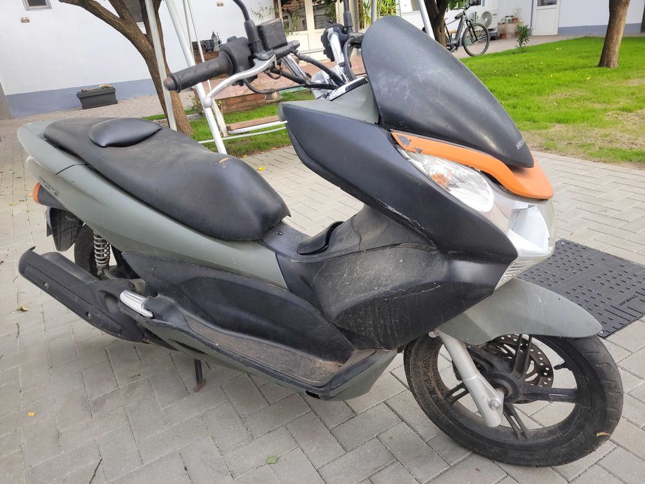 Vand Honda PCX 1,25 neinmatriculata