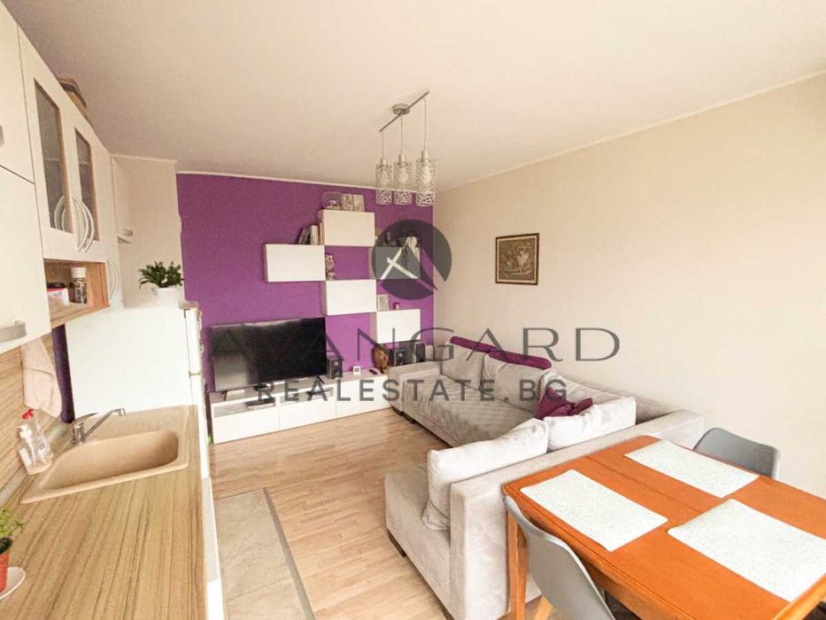 Продава се Тристаен апартамент в Пловдив, Христо Смирненски - 65 кв.м за 1768 €/кв.м - Снимка #2