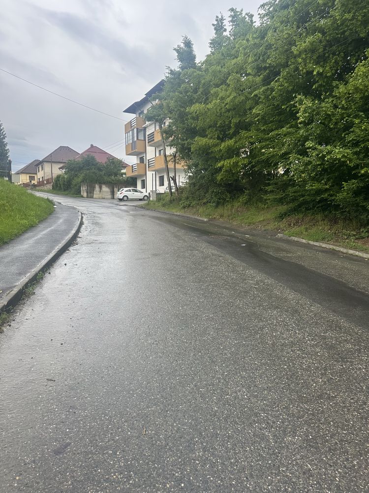 Teren 500 mp intavilan utilitati