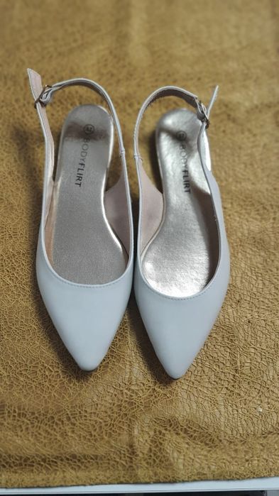 Balerini albi marimea 37