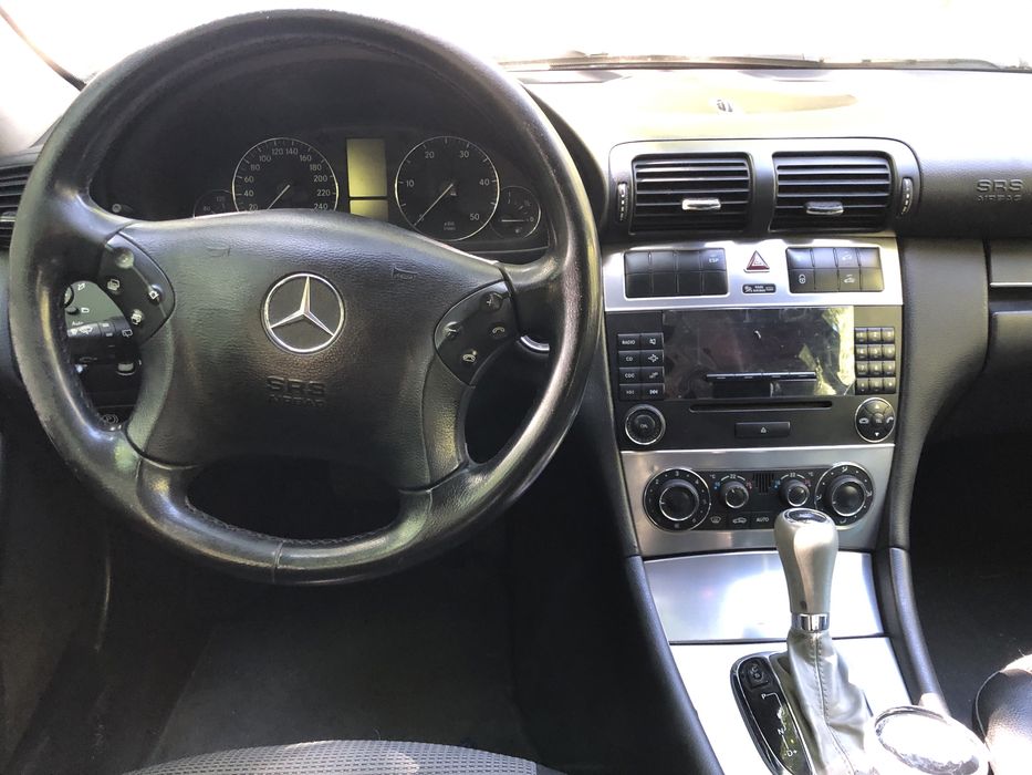 Mercedes Benz C 220.