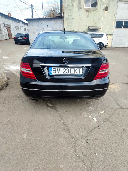 Mercedes c. 180 benzina   94000km