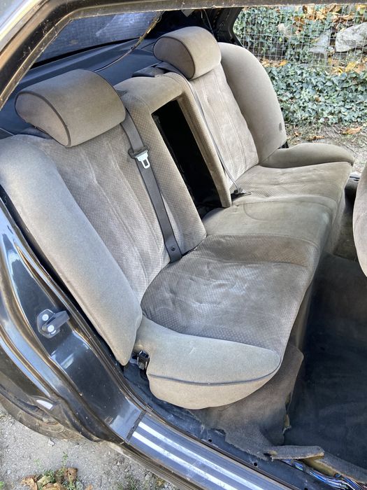 BMW e32 / БМВ е32 735i на части