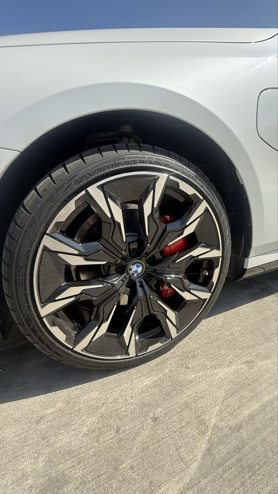 Bmw i5 35i 4 м60 21 янги диска балон такилган боди кит танировка бор