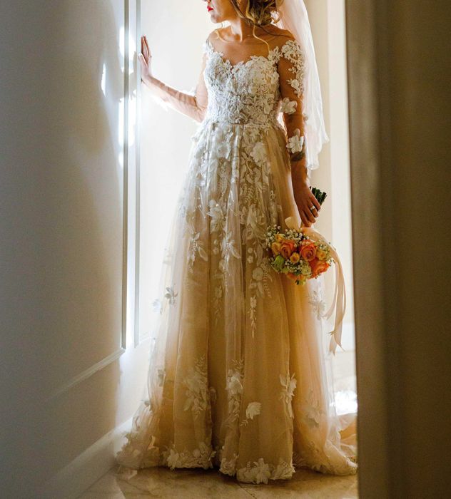 Ultimul pret - Rochie de mireasa Freya, APROAPE NOUA, flori 3D