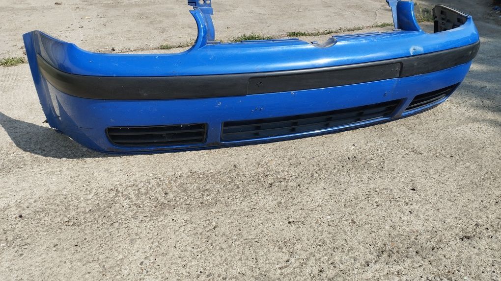 Предна броня Фолксваген Голф4 / VW Golf4