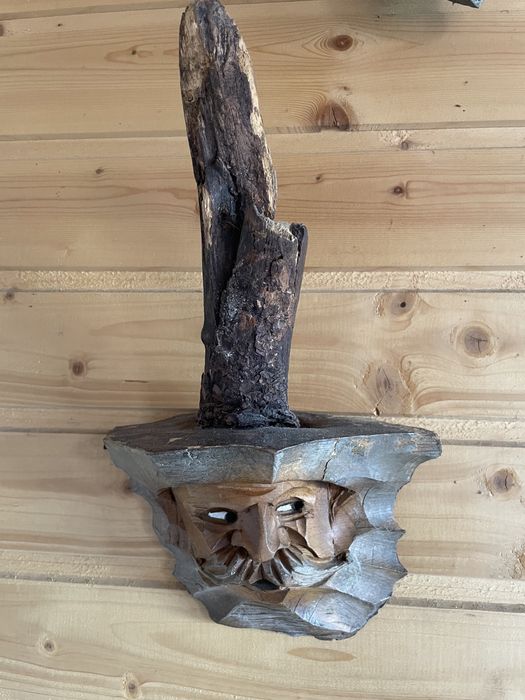 Sculpturi din lemn