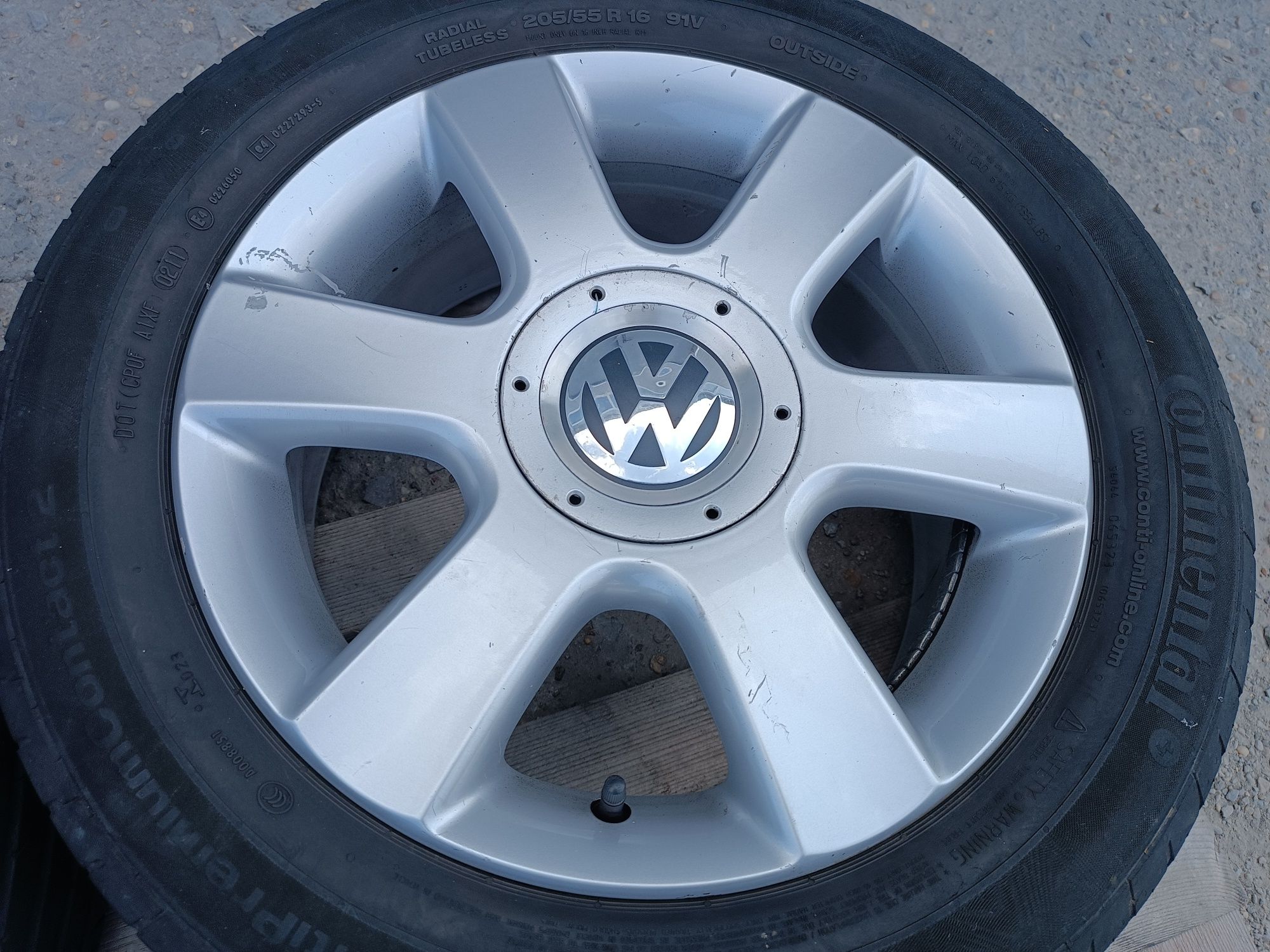 Лети джанти 16ки 5х112 VW + летни гуми 205/55/16 Continental