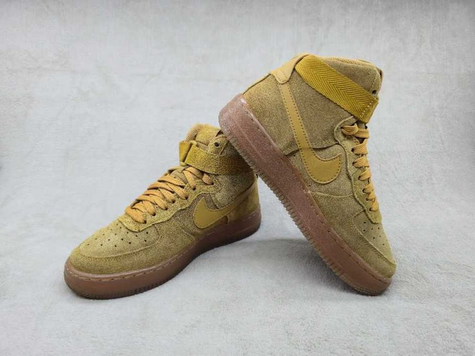 Nike Air Force 1 High LV8 3 - mărime 35.5