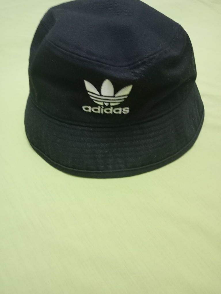 Basca Adidas Neagra cu Logo Alb