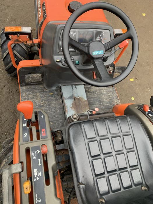 Tractor japonez kubota b1410 D 4x4