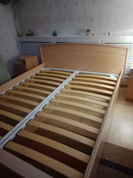 кровать двухспальная состояние новой