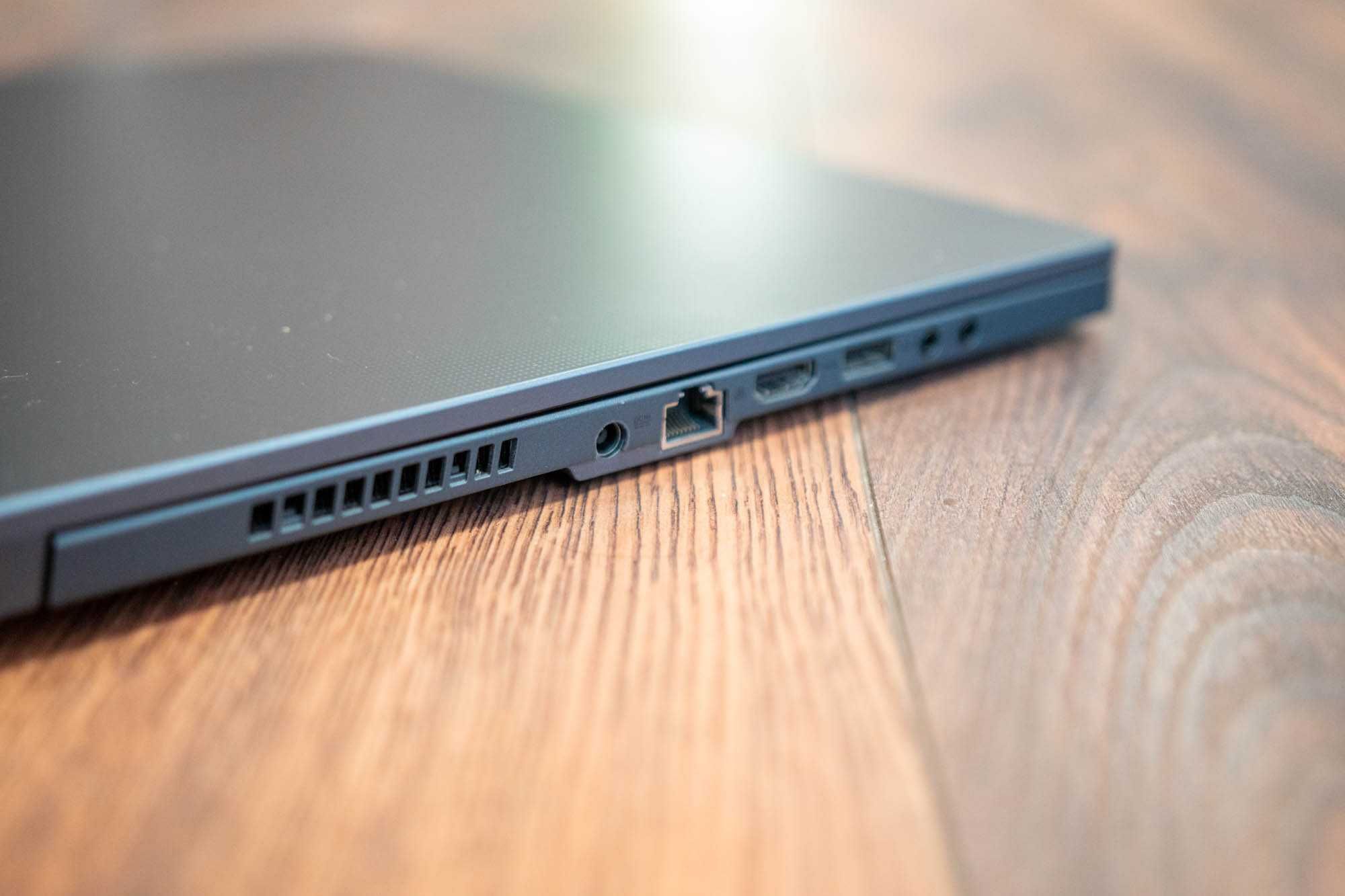 Геймърски лаптоп ASUS ROG Zephyrus M15 – i7, RTX 2070, 40GB RAM, 240Hz