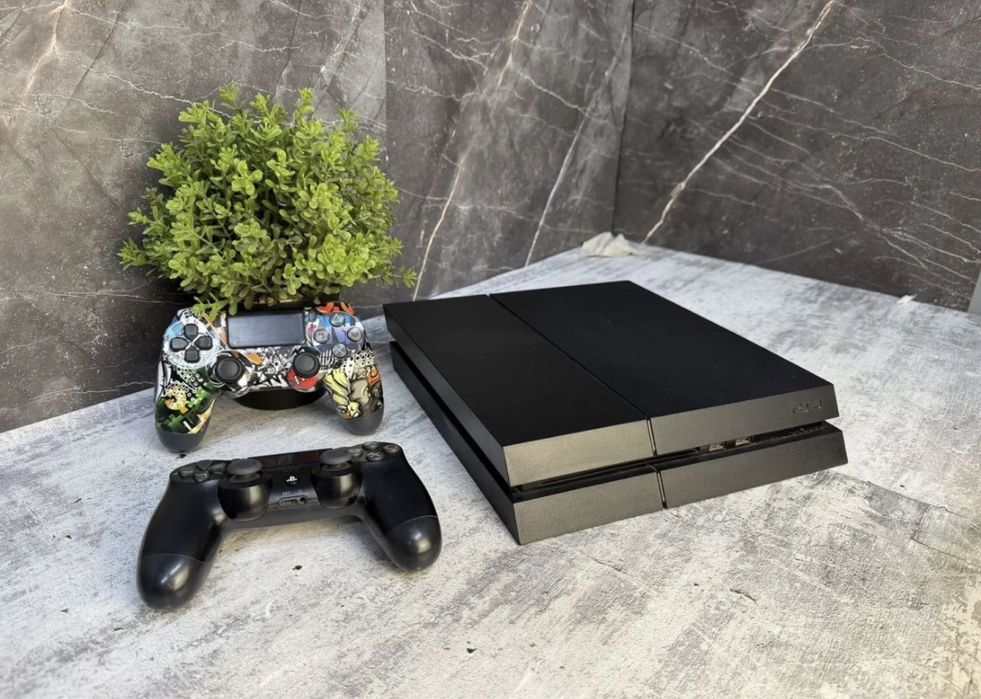 PS4 с FC 25, UFC 3,4, COD, Battlefield V и 160+ игр