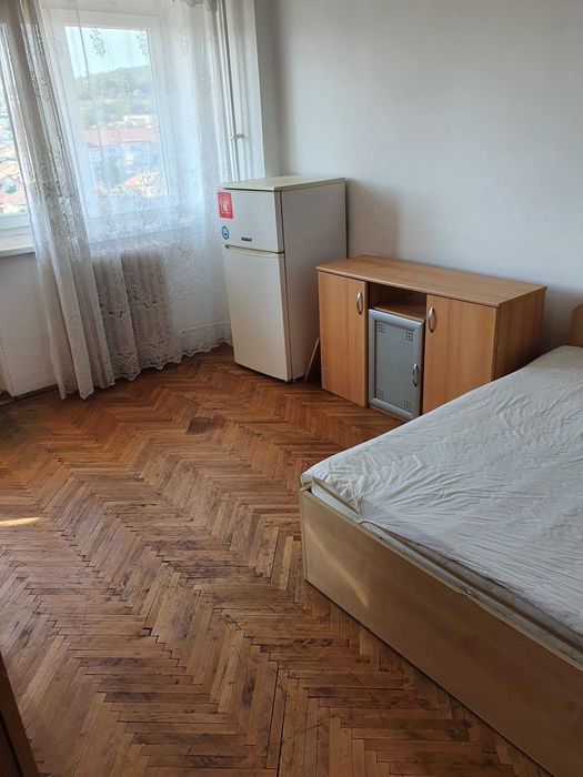 vand garsoniera centru zona Zavoi