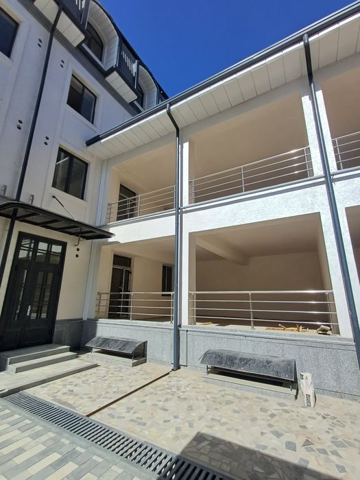 Zamona 74 m² 2 xona 2 etaj korobka