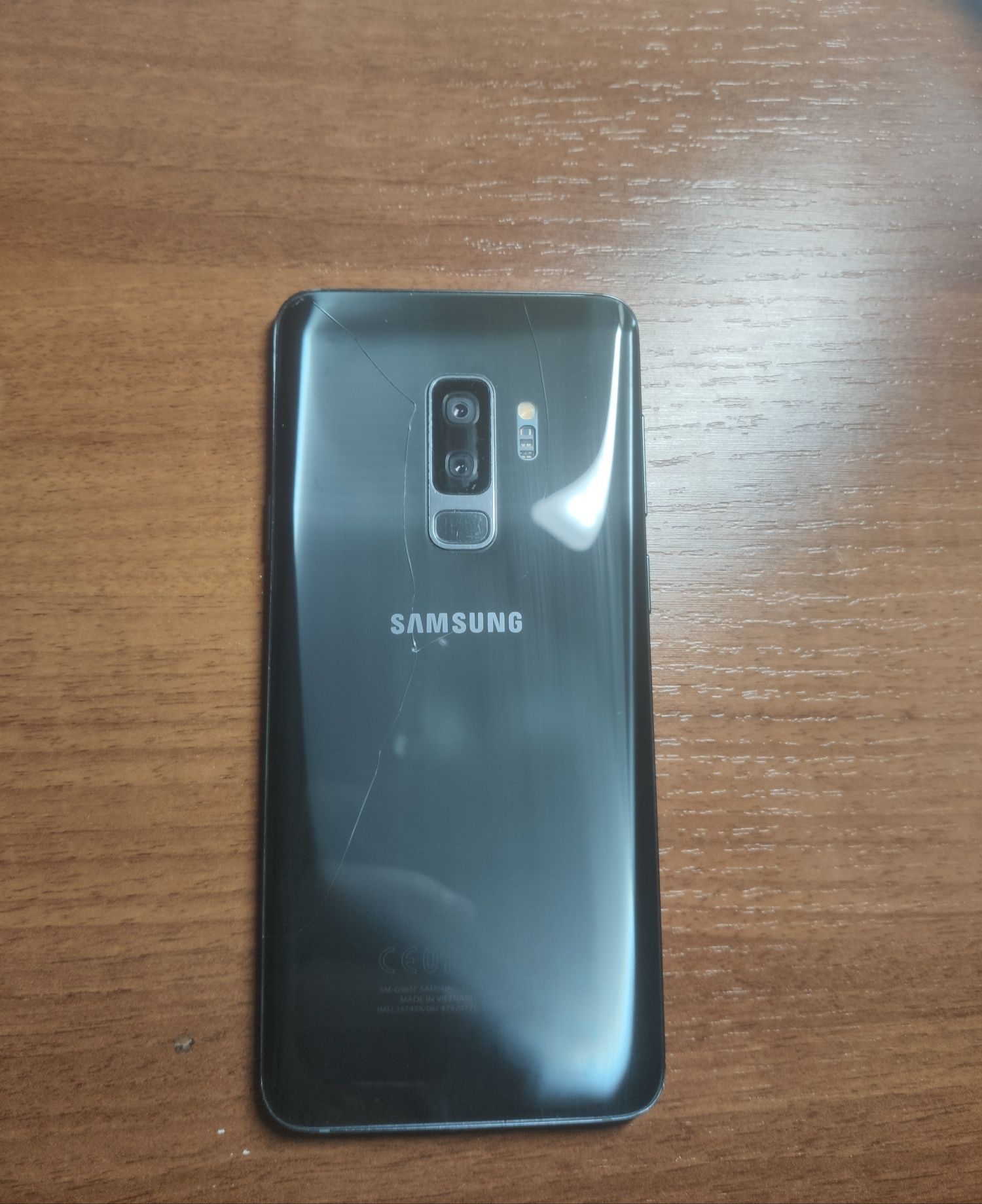 Продаю samsung S 9 plus на 64 Гб.