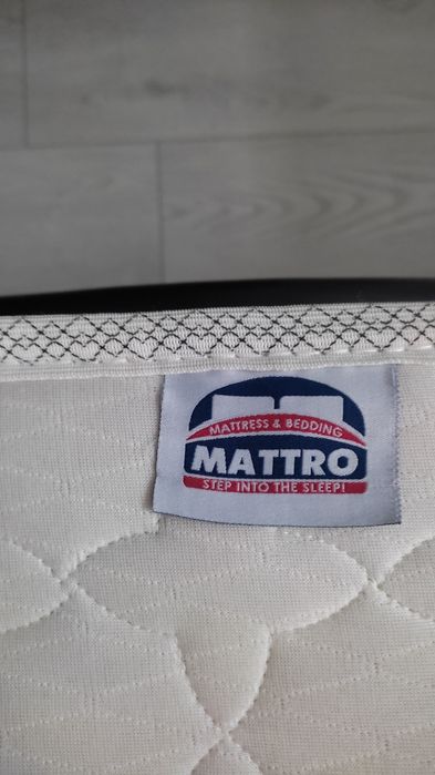 Метално единично легло