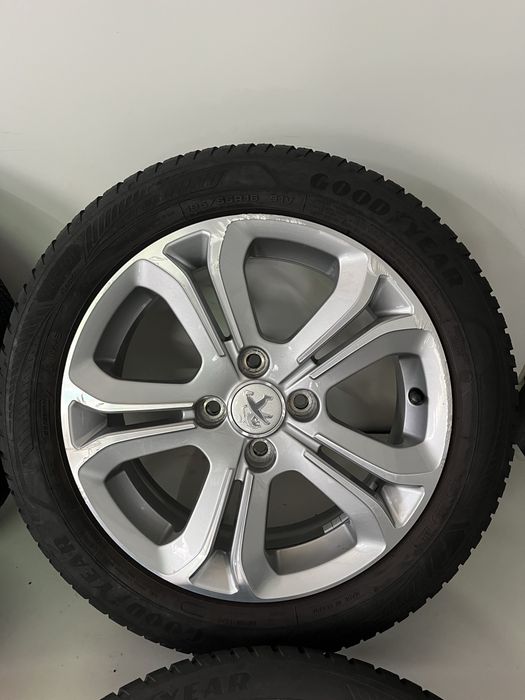 Оригинални джанти 16 цола 4х108 за Пежо 208 с гуми 195/55/16