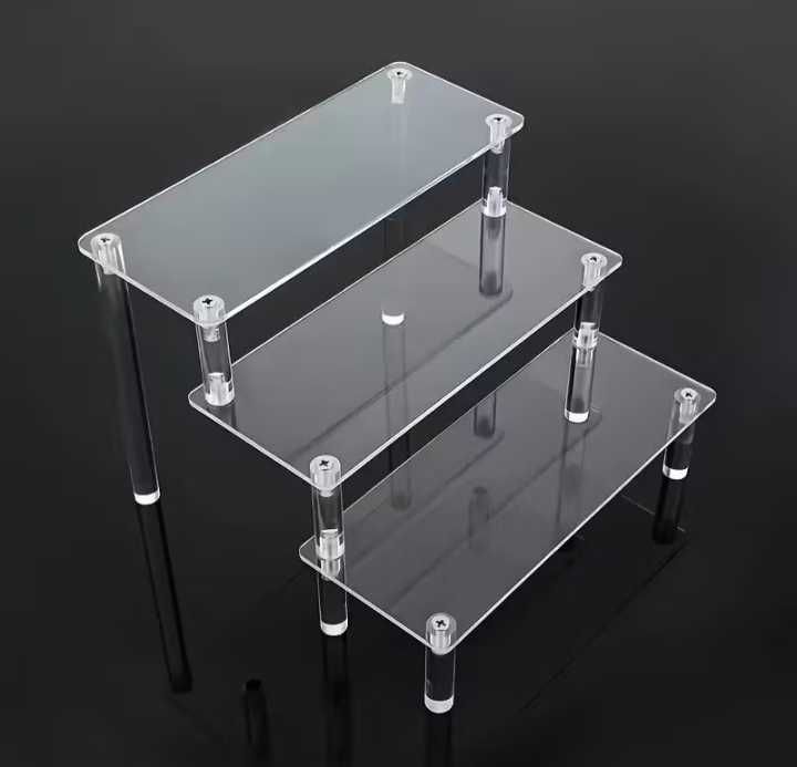 Поставка за парфюми. Пластмаса.