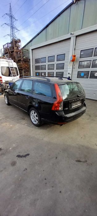 volvo v50  an 2011 Dezmembrez/Dezmembram