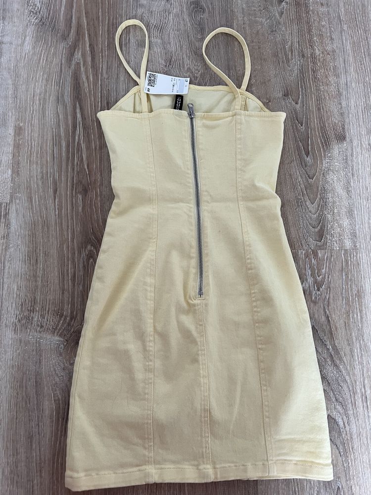 Нова рокля с етикет H&M размер 34 (XS)