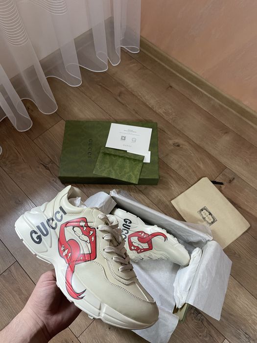 Vand Gucci Rhyton 42
