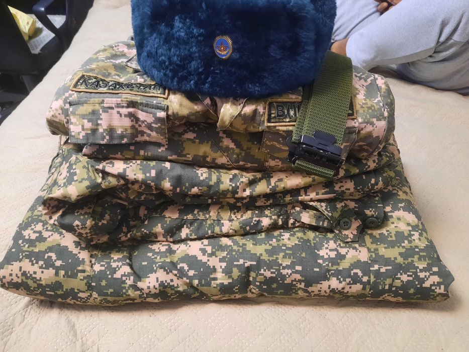 Продам  форму для военной кафедры б/у, в отличном состоянии.