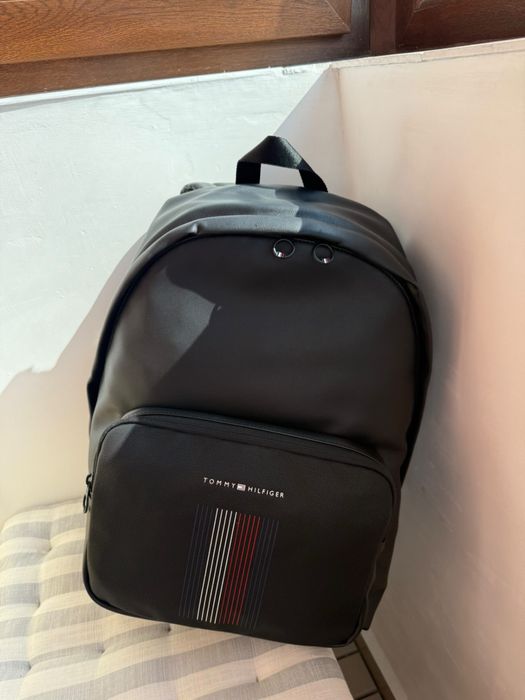 Tommy Hilfiger rucsac unisex de oras negru nou original