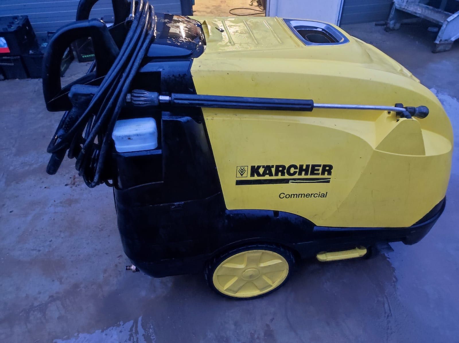 Karcher Pompa de spalat cu presiune apa calda/rece