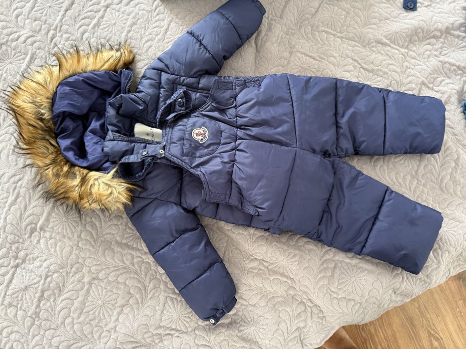 Продается комбинезон на мальчика синего цвета, размер S