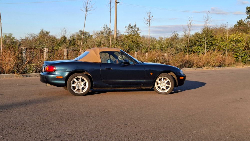 Mazda Miata MX-5 Miracle spec 1.6 110cp
