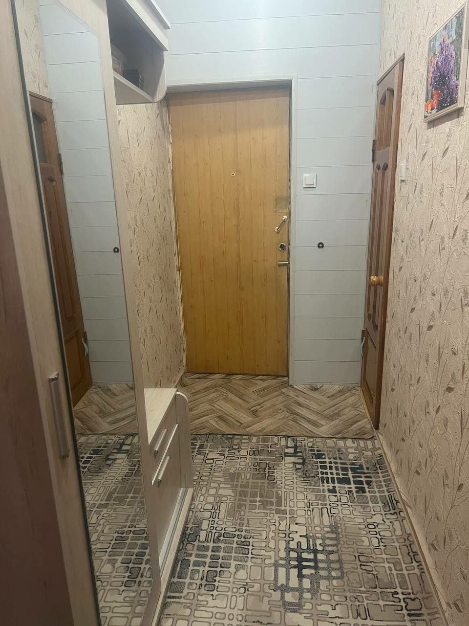 Продам квартиру мебель+техника Сергели 1 Метро Чинар 1в2 38м²