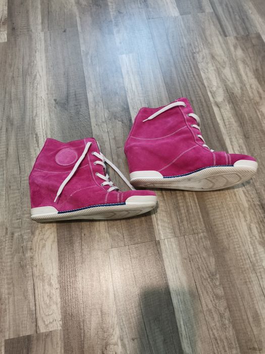 Ефектни обувки Peckott 15лв