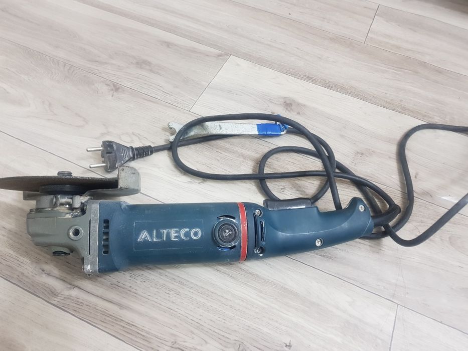 Продаётся Болгарка средний