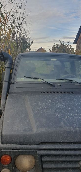 Vând Suzuki Samurai 2001