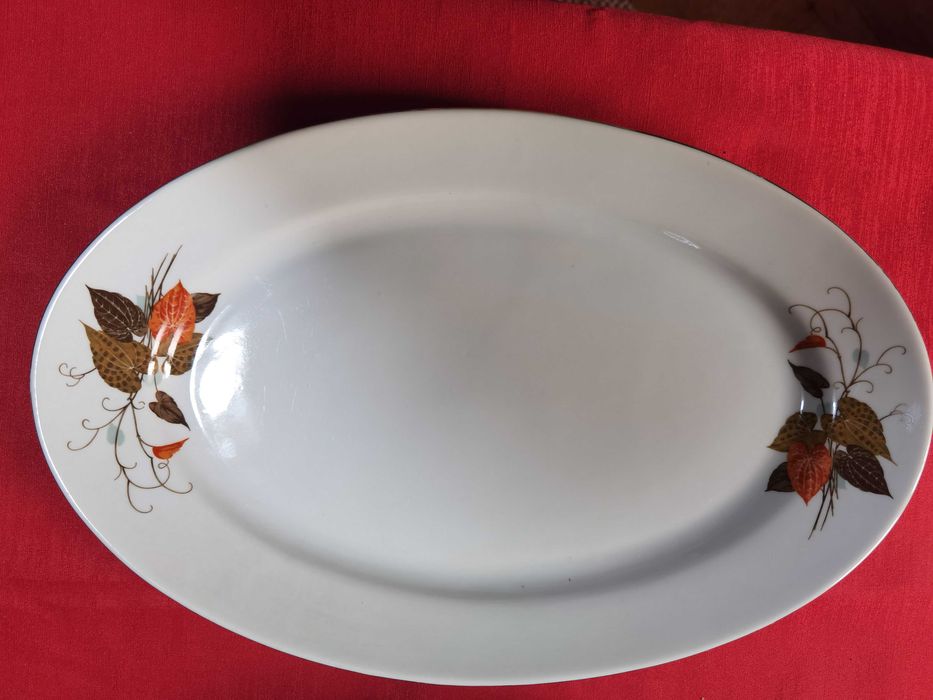 Продавам елипсовидни чинии