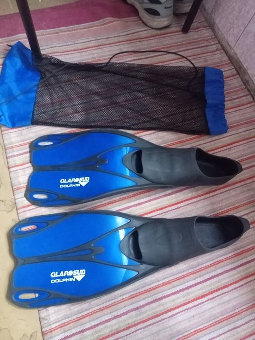 Labe de inot ClaroSub , model Dolphin - Nr 40-41 husa ,  ca noi