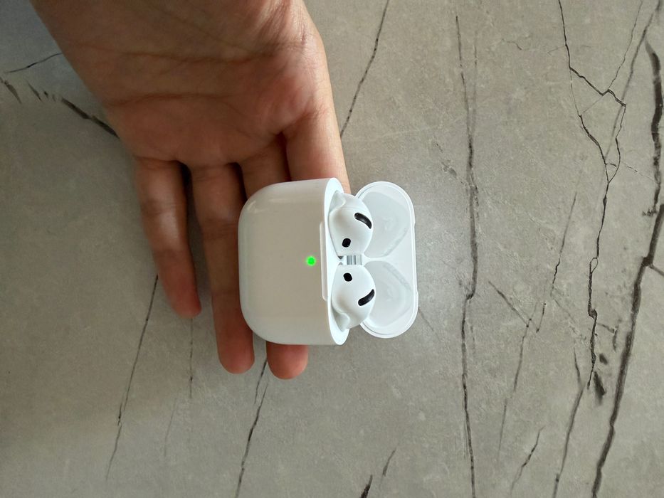 AirPods 4, обычный