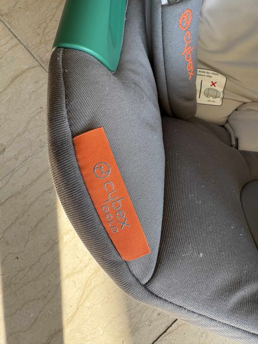Vand Scoica cybex aton s2 cu baza isofix