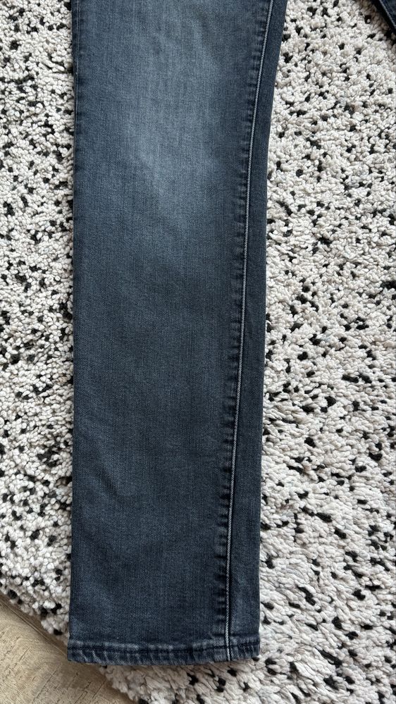 Нови мъжки дънки Levis размер 29/32