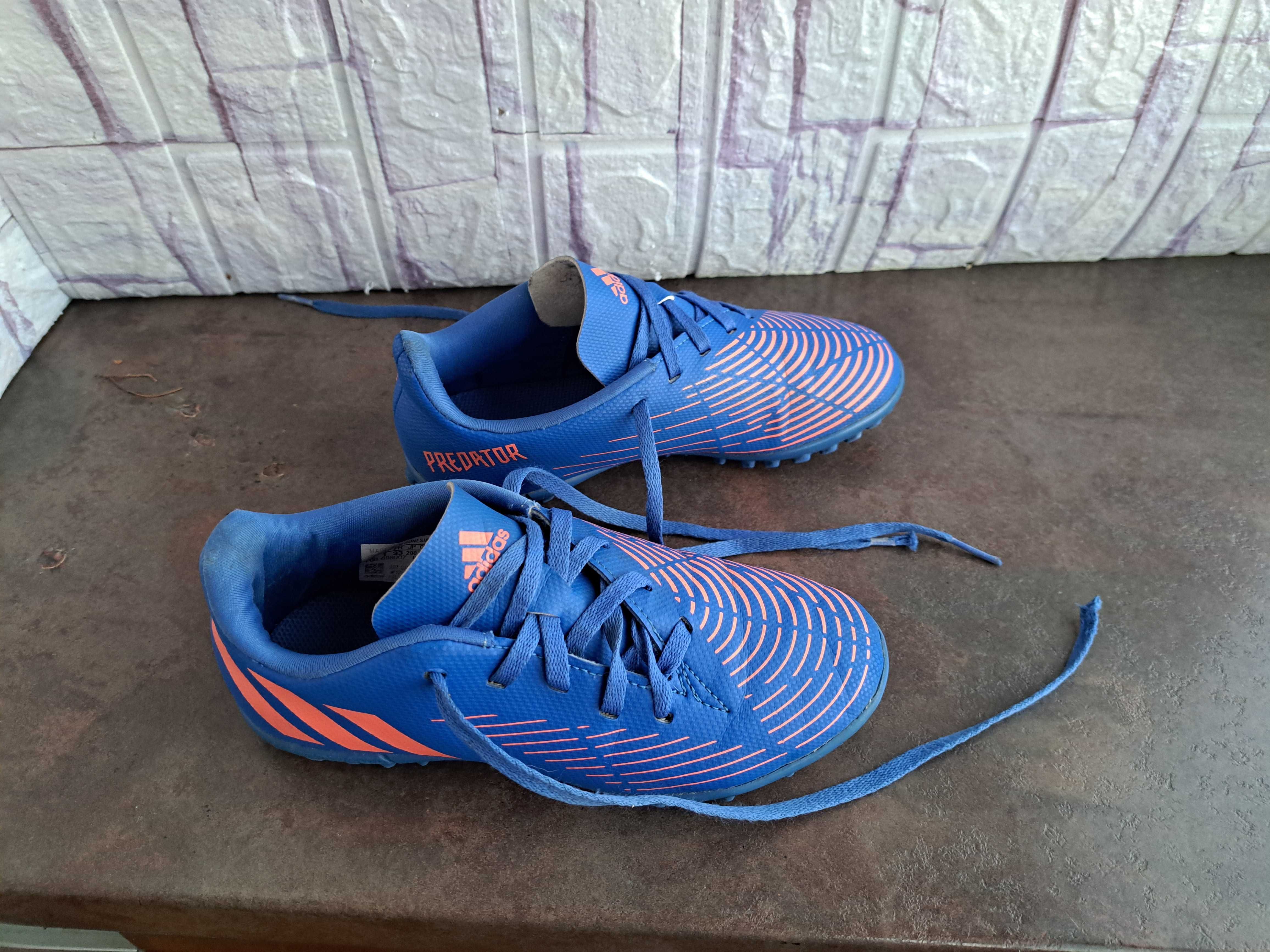 маратонки,кецове,спортни обувки футболни стоножки,Adidas,ном.33,адидас