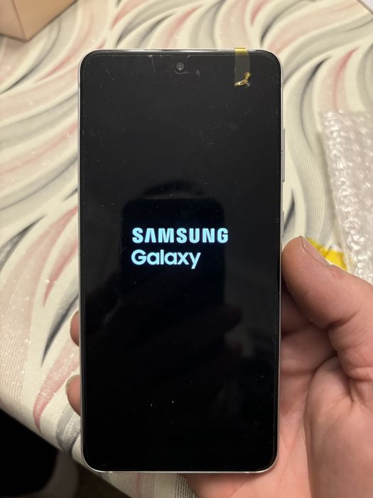 S21fe 2sim на части с проблем в дънната платка