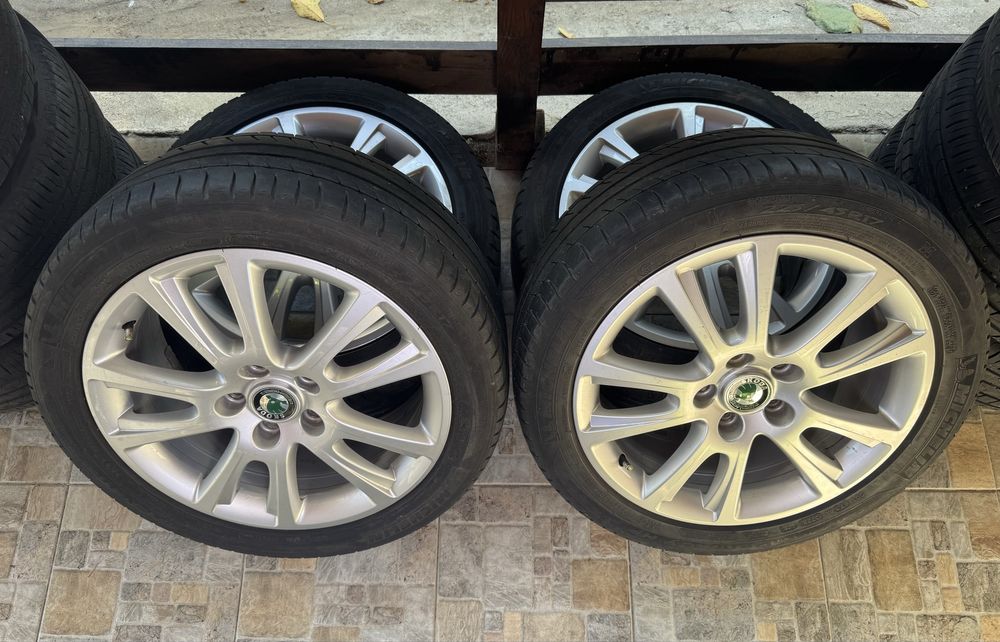 Jante R17 Originale Skoda Anvelope foarte bune 225/45