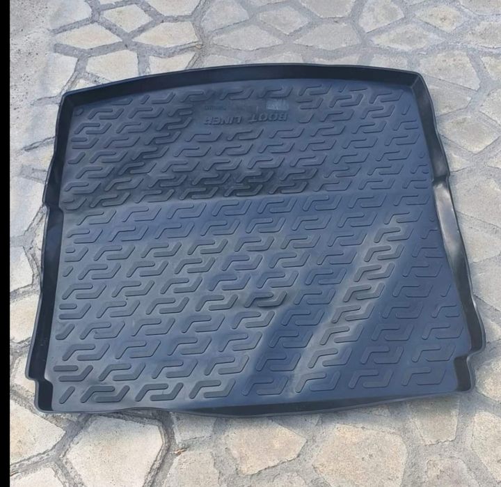 Tavita portbagaj pentru Renault Talisman