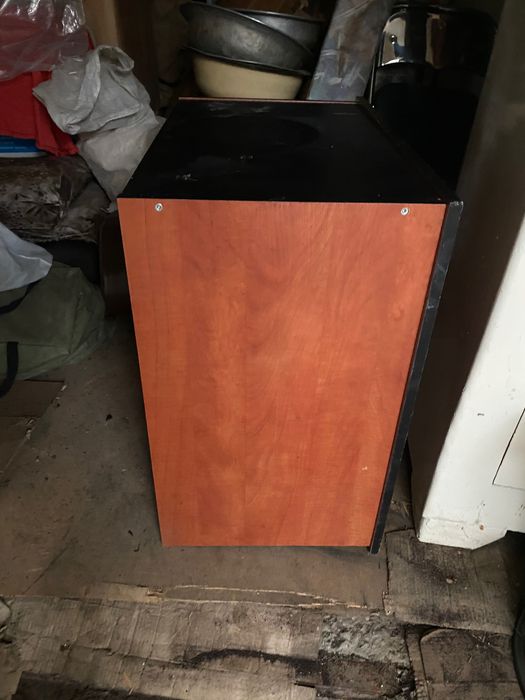 Столь-табурет из дерева, черно оранжевый