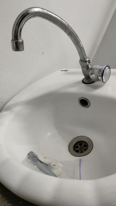 Керамическая раковина