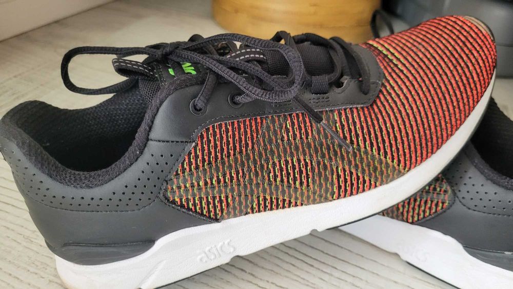 Incalatminte sport Asics cameleon, model rar