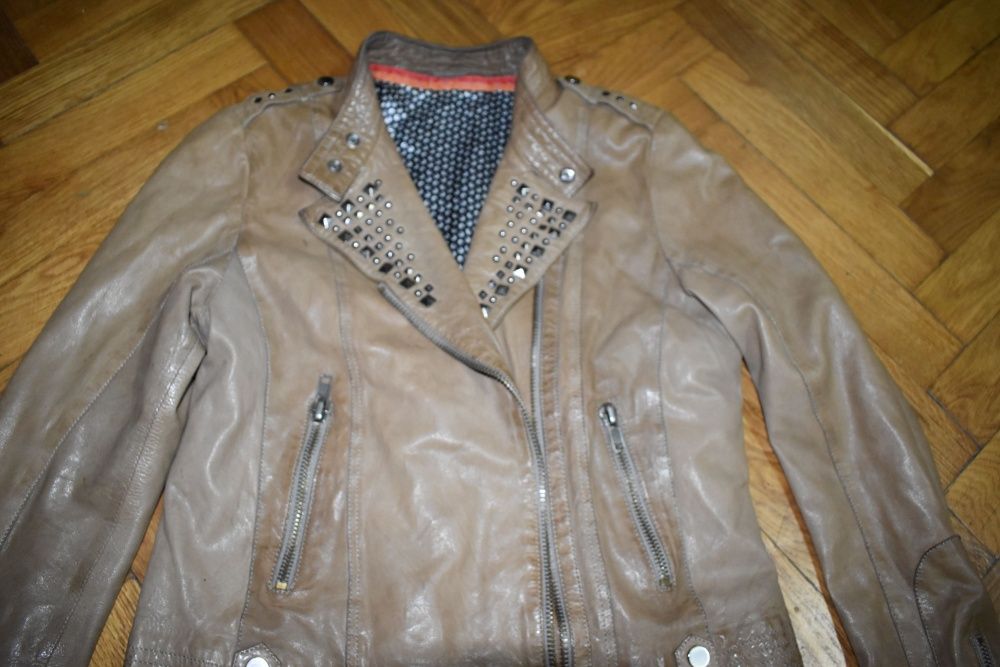 Geaca dama din piele cu tinte